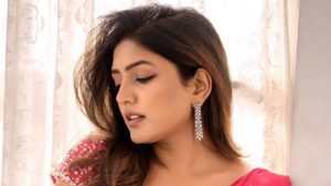 pink_saree_soft_expression Eesharebba