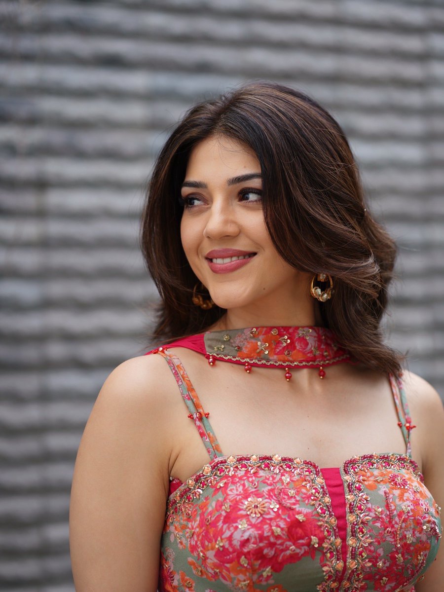సంప్రదాయ లుక్‌తో అభిమానులను మంత్రముగ్ధులను చేసిన మెహ్రీన్ పిర్జాదా