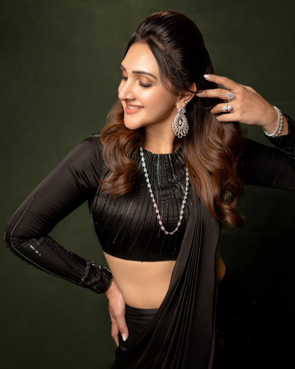 Sridevi classic black saree look with royal elegance