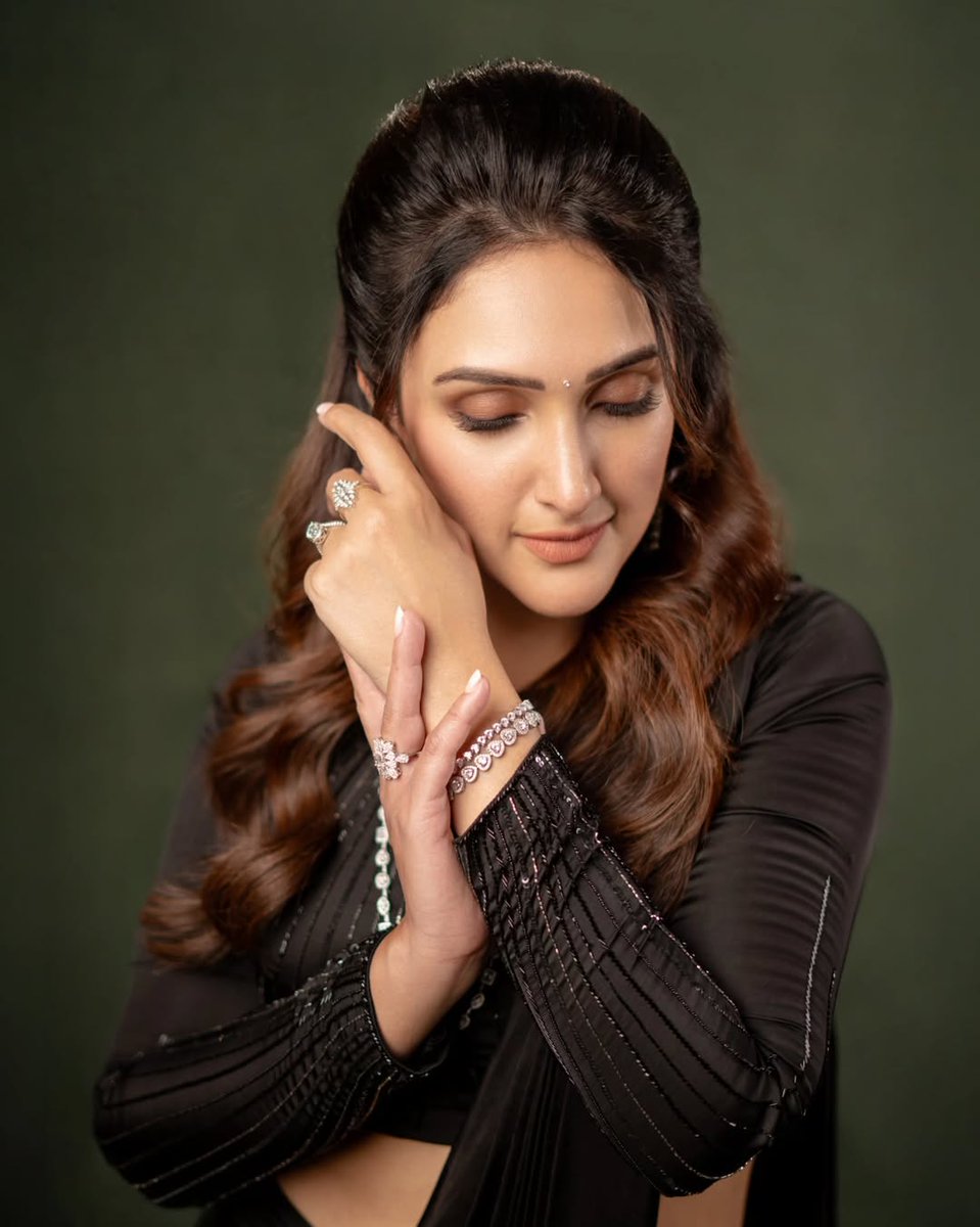 Sridevi traditional look highlighting jewellery and grace