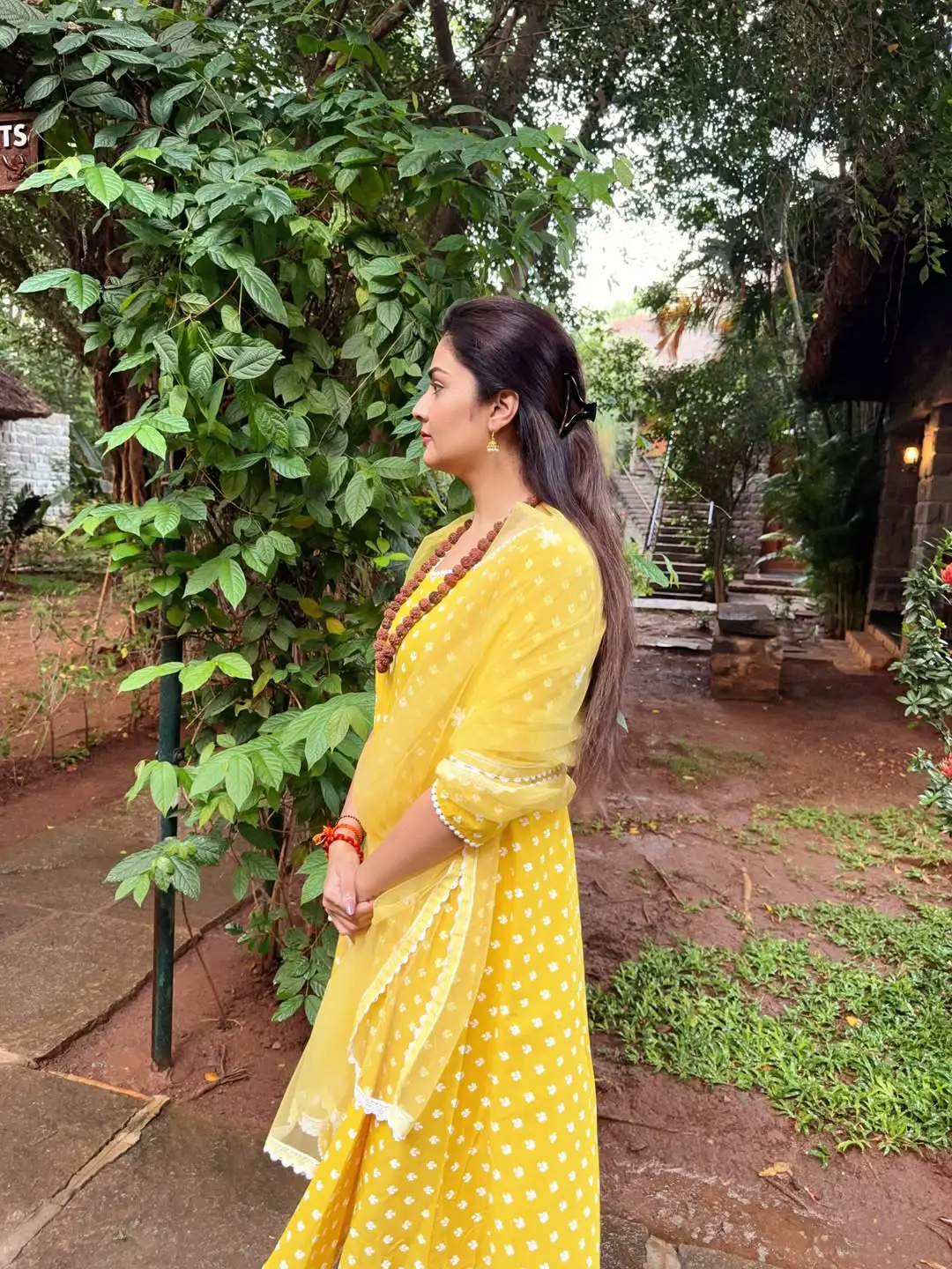 Anchor Sreemukhi shivaratri photo gallerya