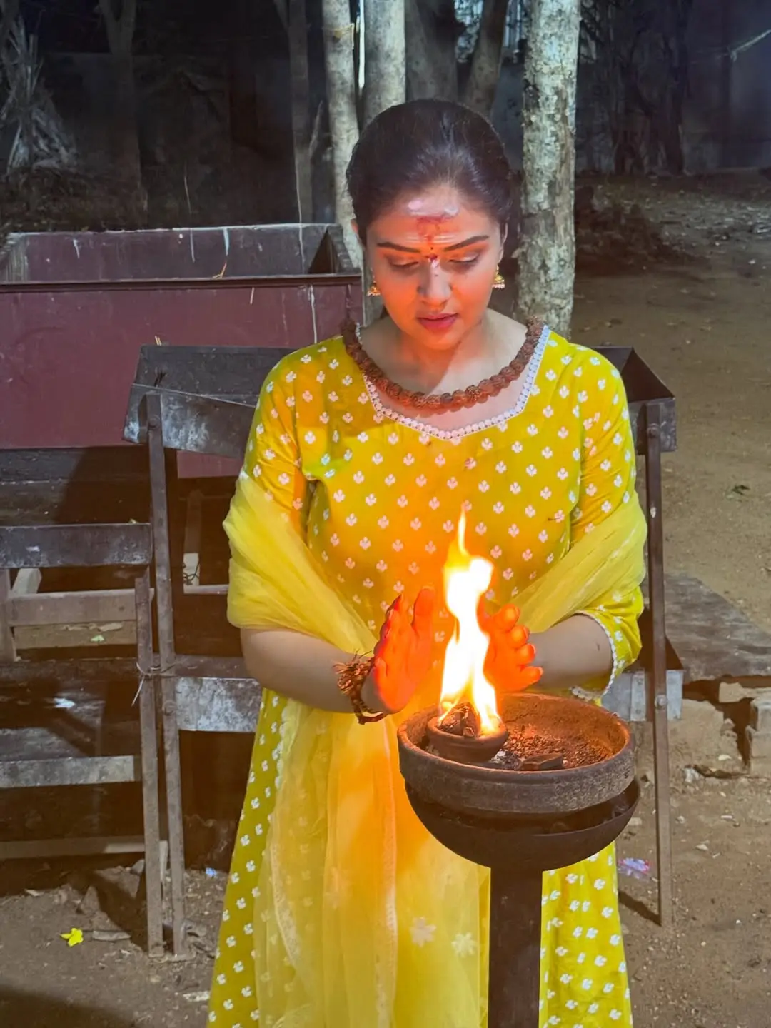 Anchor Sreemukhi shivaratri photo gallerya