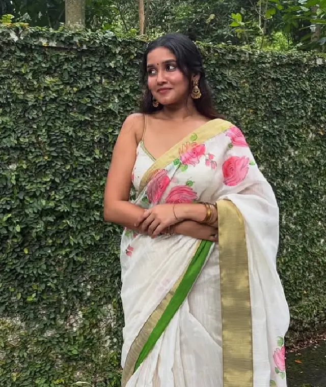 Anikha Surendran Latest Photo Gallery