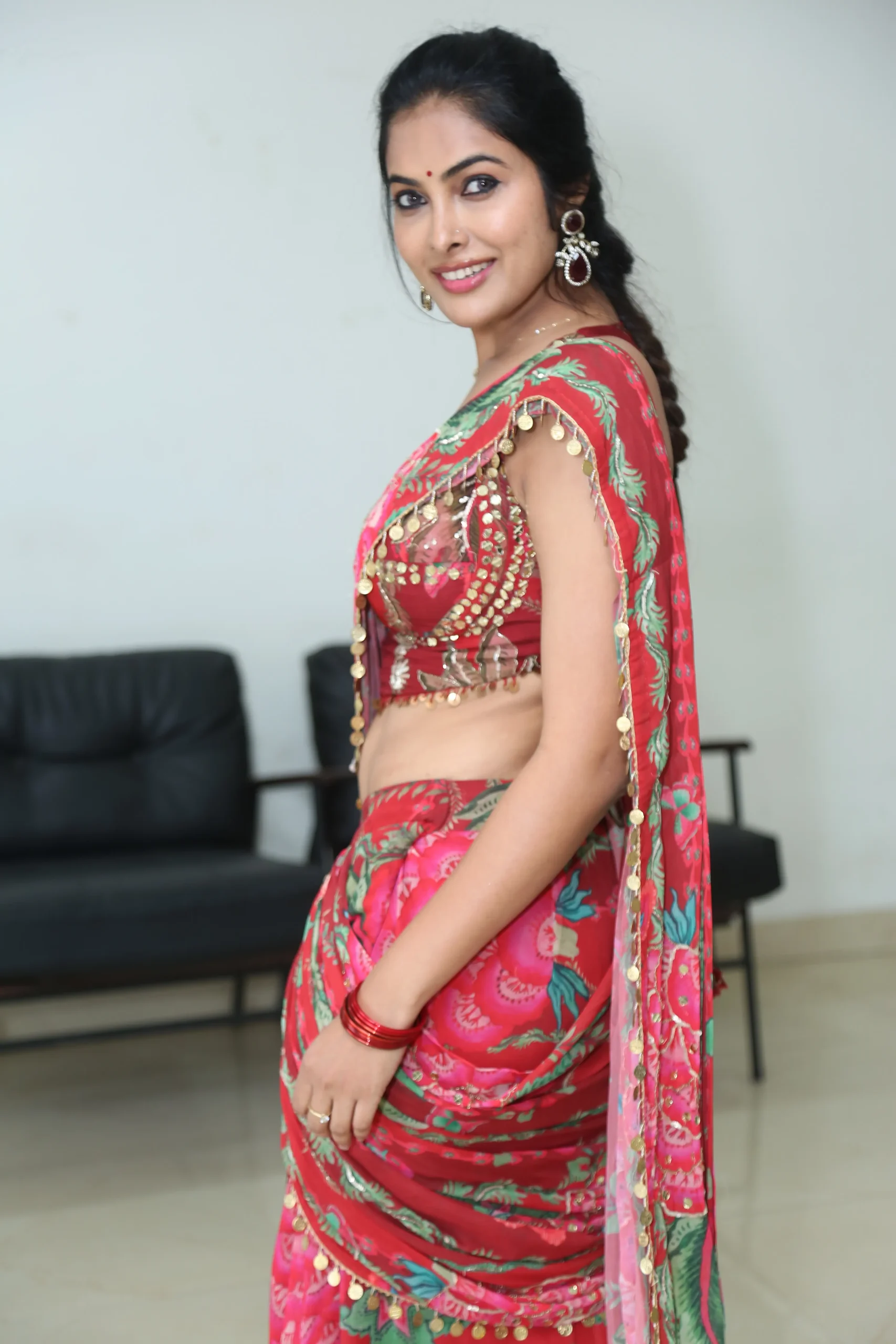 Divi vadthya latest photos gallery