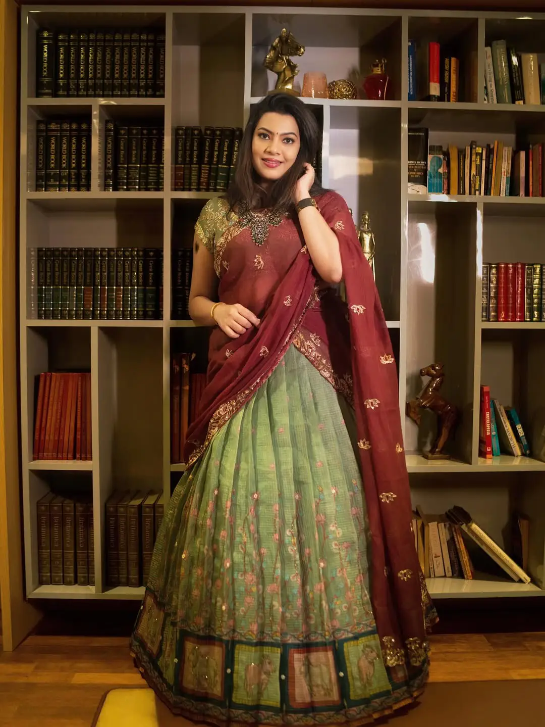 Geetha Madhuri latest traditional look photos