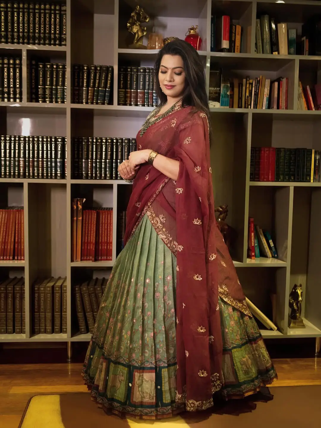 Geetha Madhuri latest traditional look photos
