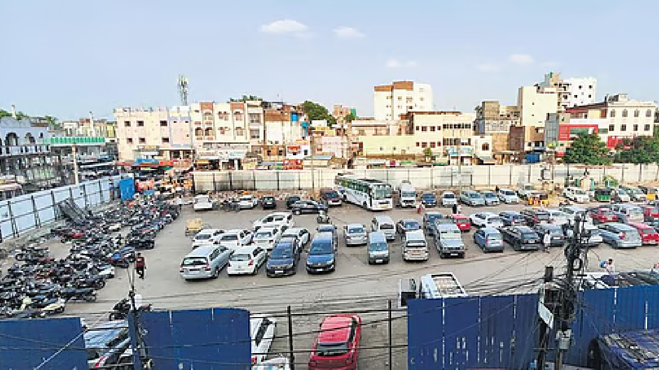 GHMC introduces app-based Smart On-Street Parking