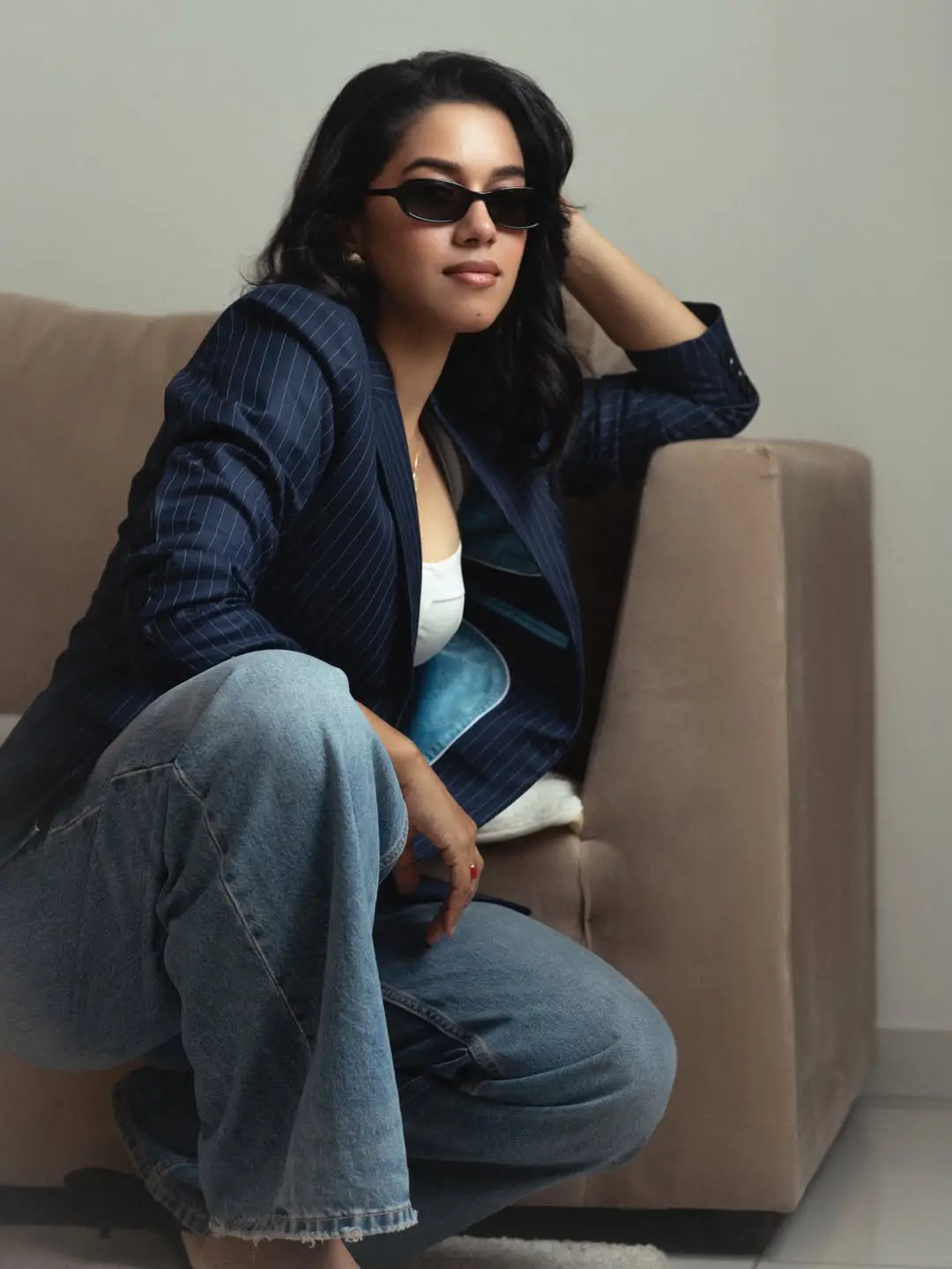 Mirnalini Ravi latest glamour show (1)