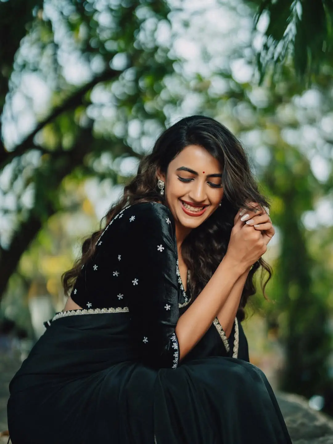 Niharika konidela latest photos in black saree