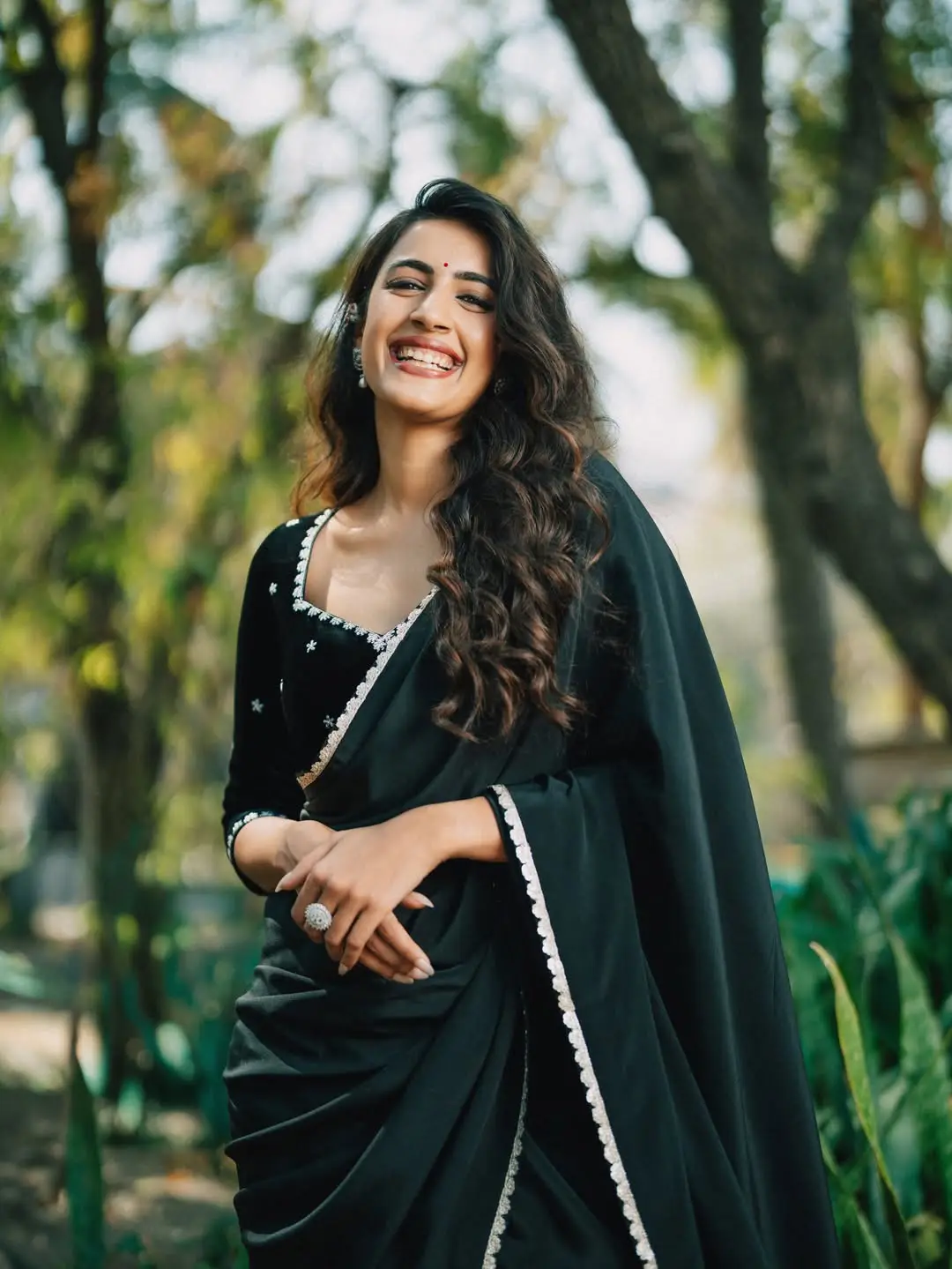 Niharika konidela latest photos in black saree