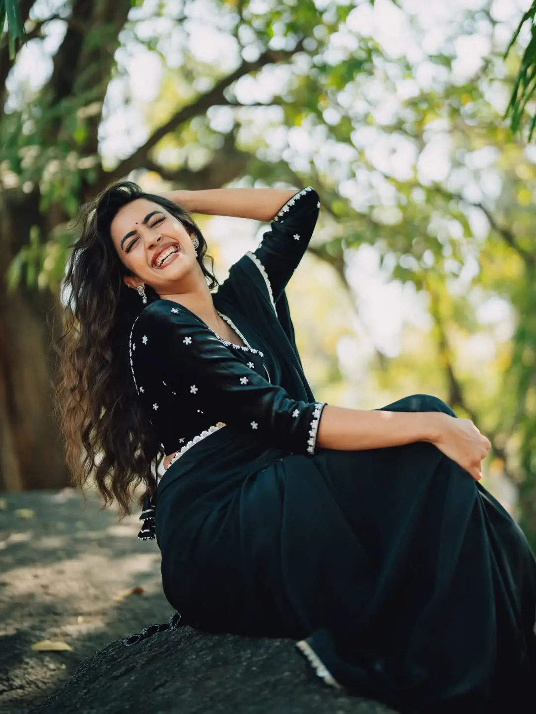 Niharika konidela latest photos in black saree