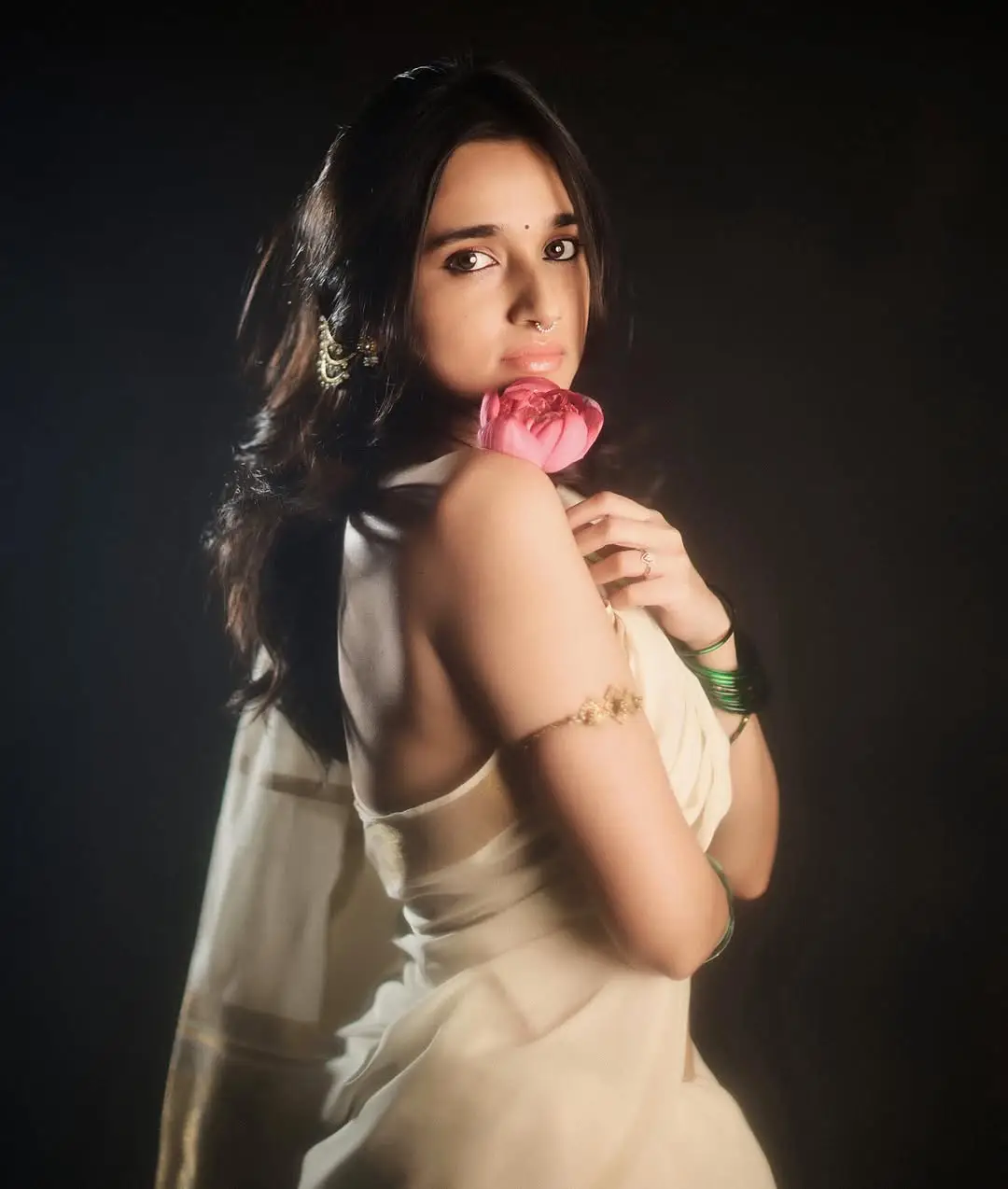 Nuveksha latest hot photos in saree