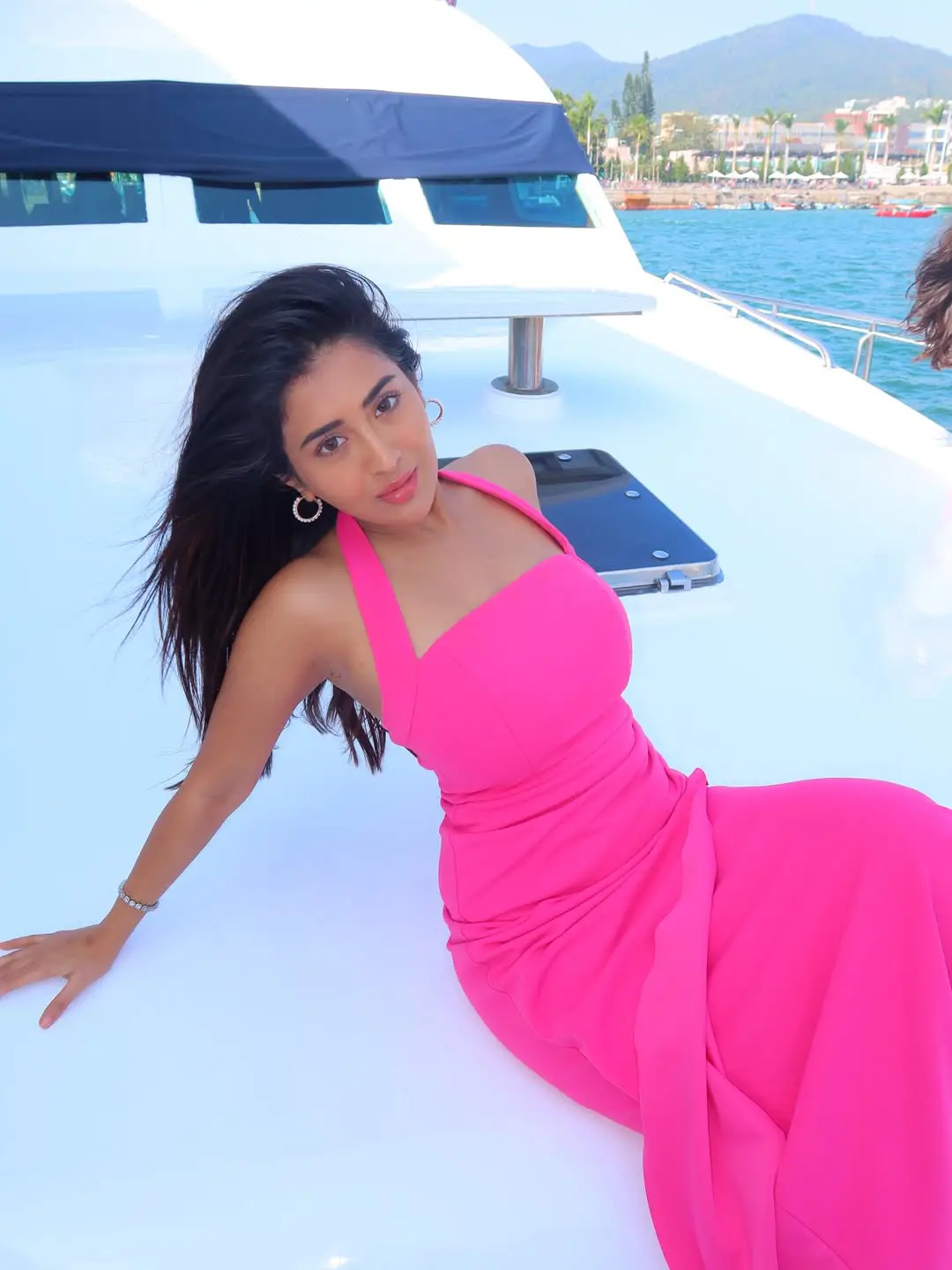 Rashi singh latest photo gallery