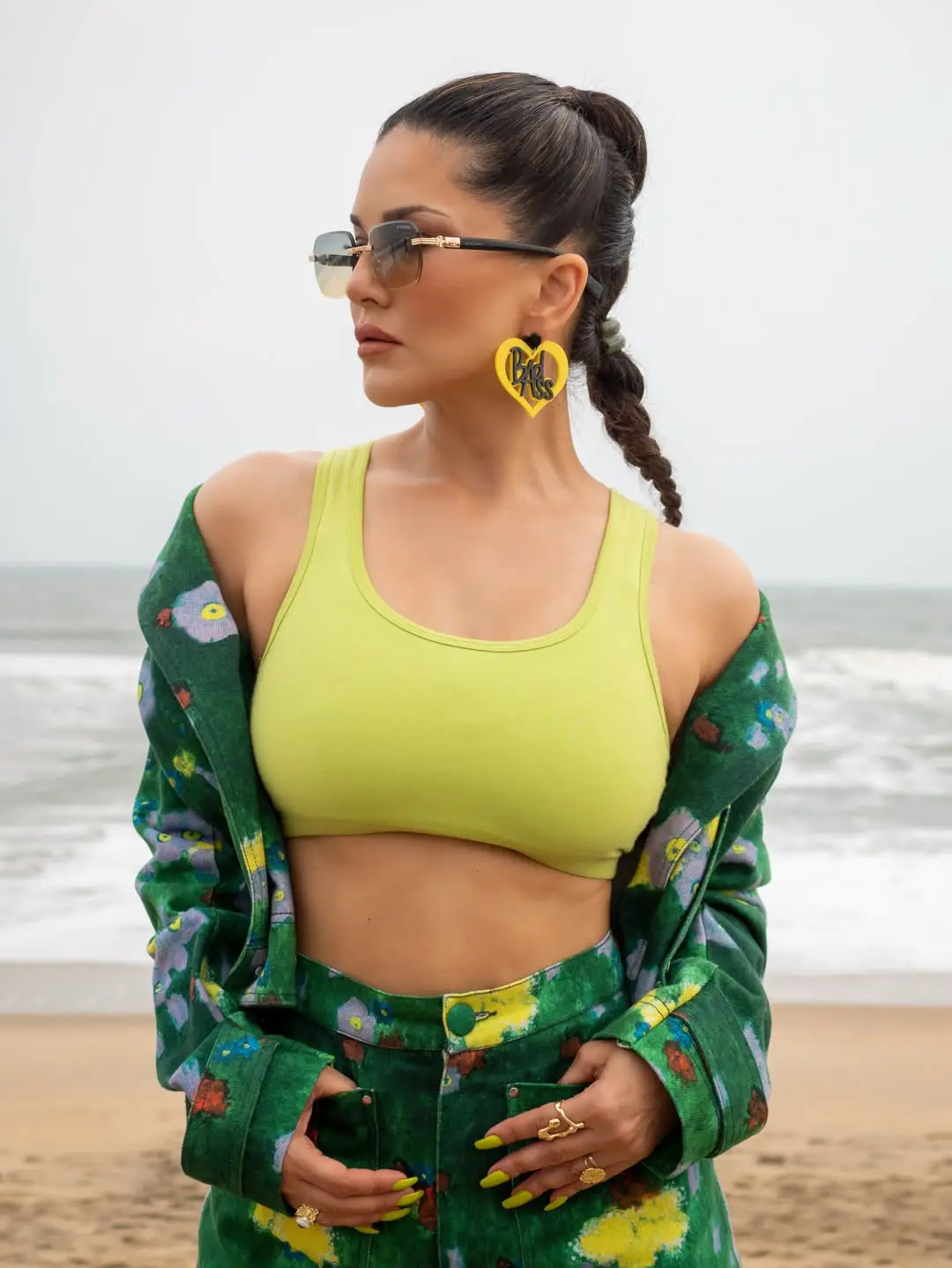 Sunny Leone Latest Hot Photos
