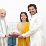 వివాహం అనంతరం ఢిల్లీలో ప్రత్యేక భేటీ.. ప్రధాని మోదీ, అమిత్ షాలకు ఆహ్వానం అందించిన విజ‌య్-ర‌ష్మిక‌