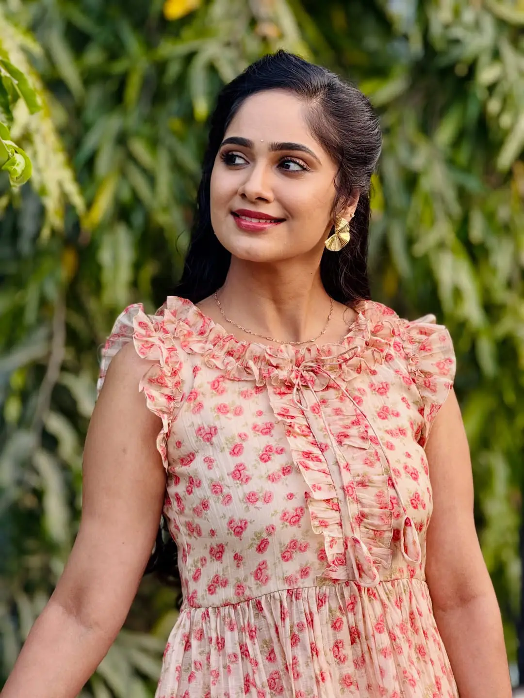 amardeep wife tejaswini latest photos goes viral on social media