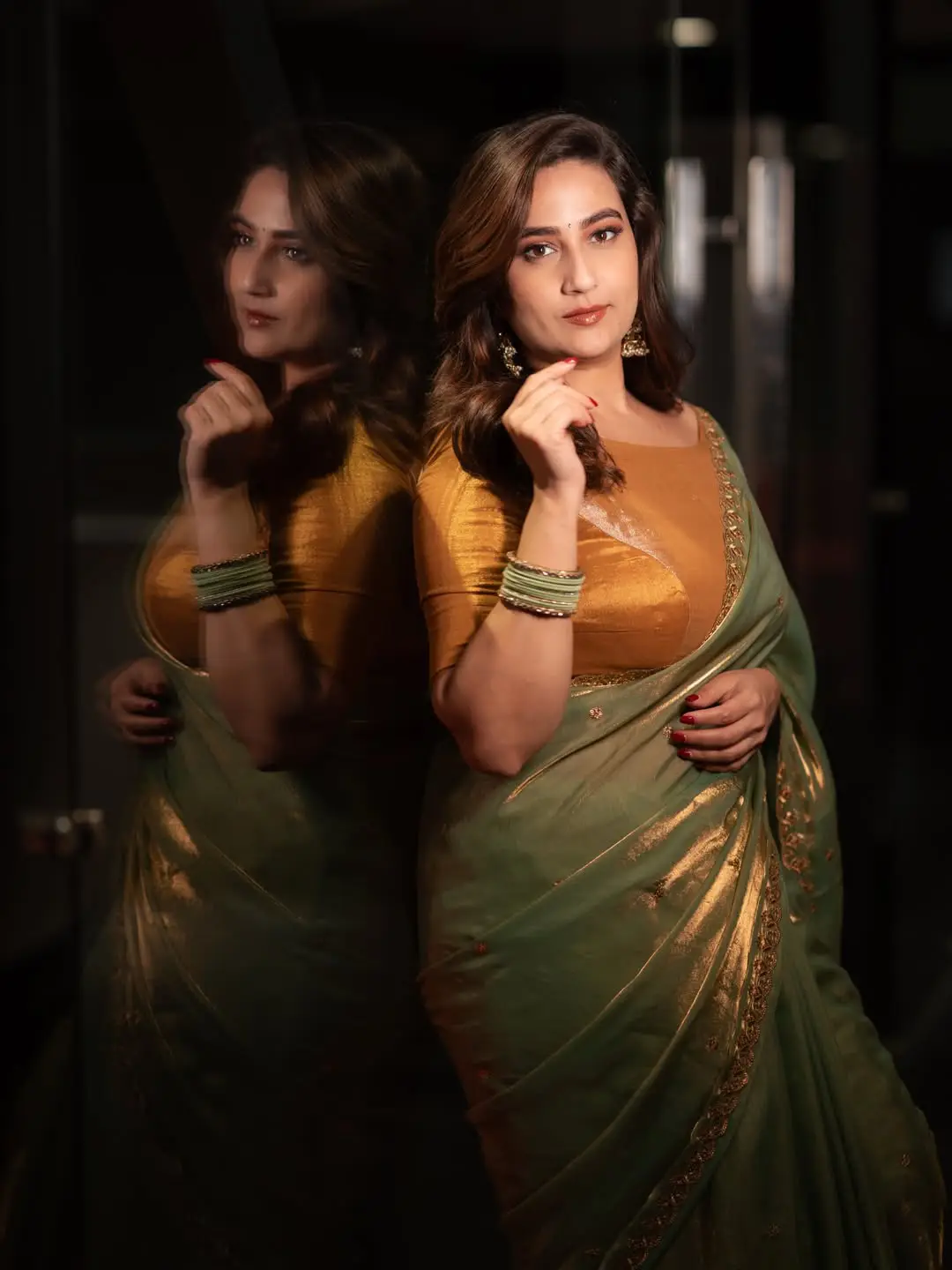 anchor manjusha latest photo gallery