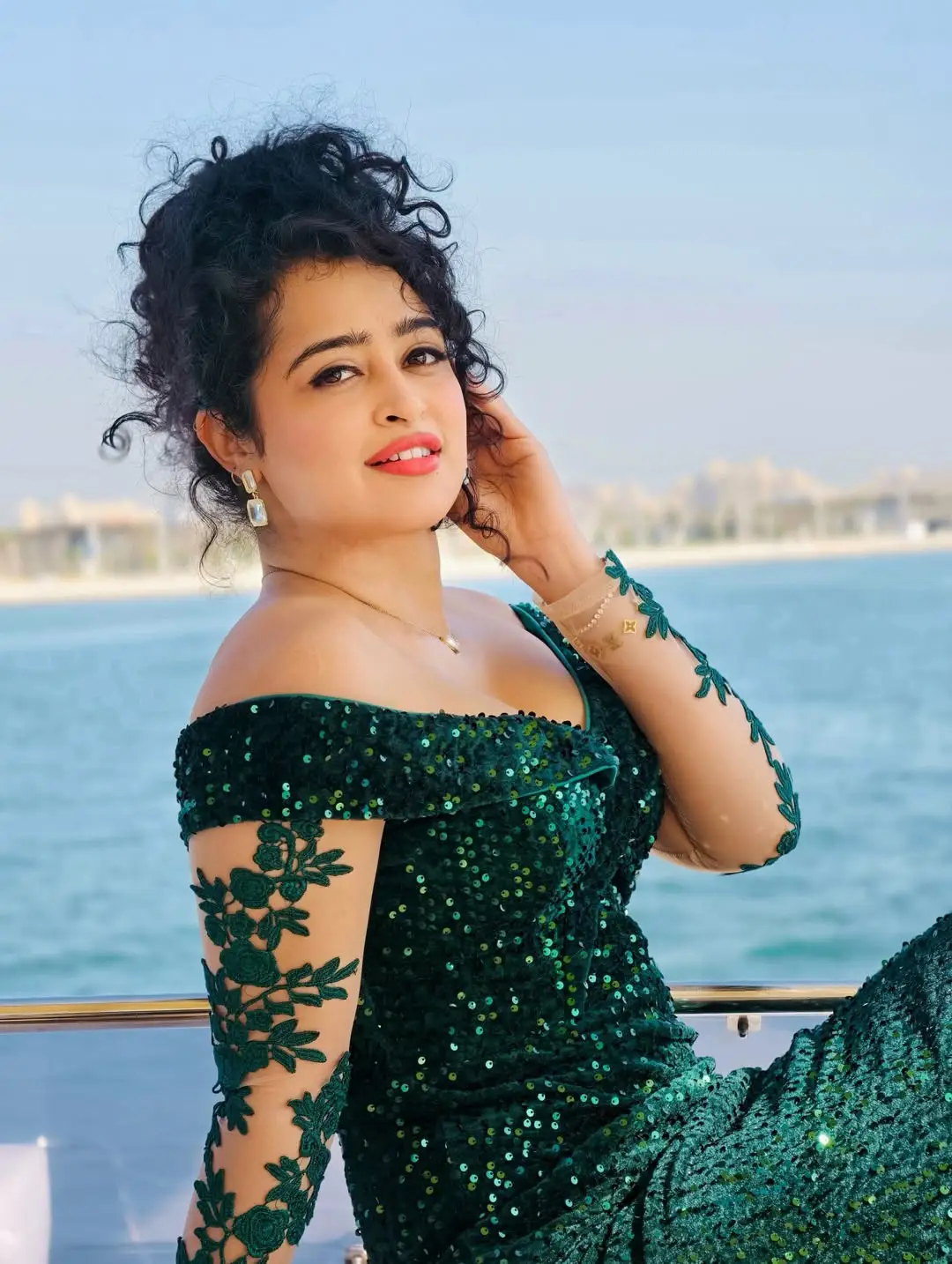 apsara rani latest hot photo shoot