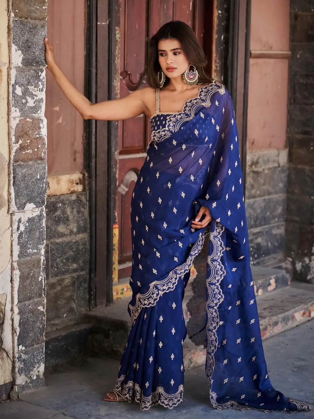 hebah patel latest photos in blue saree