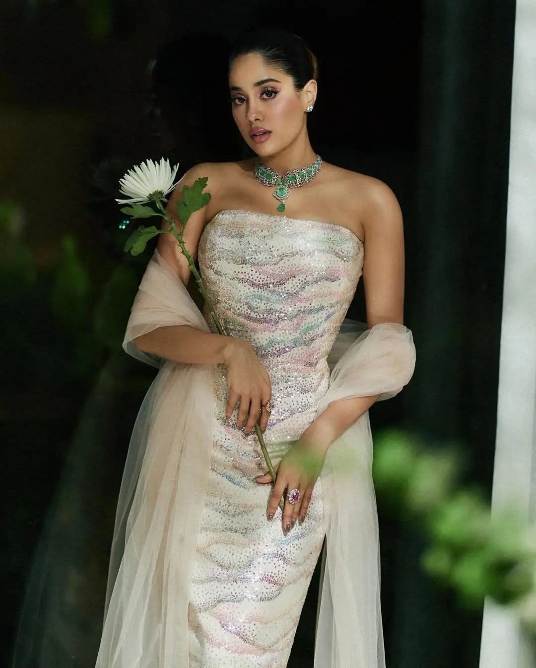janhvi kapoor latest hot photo gallery