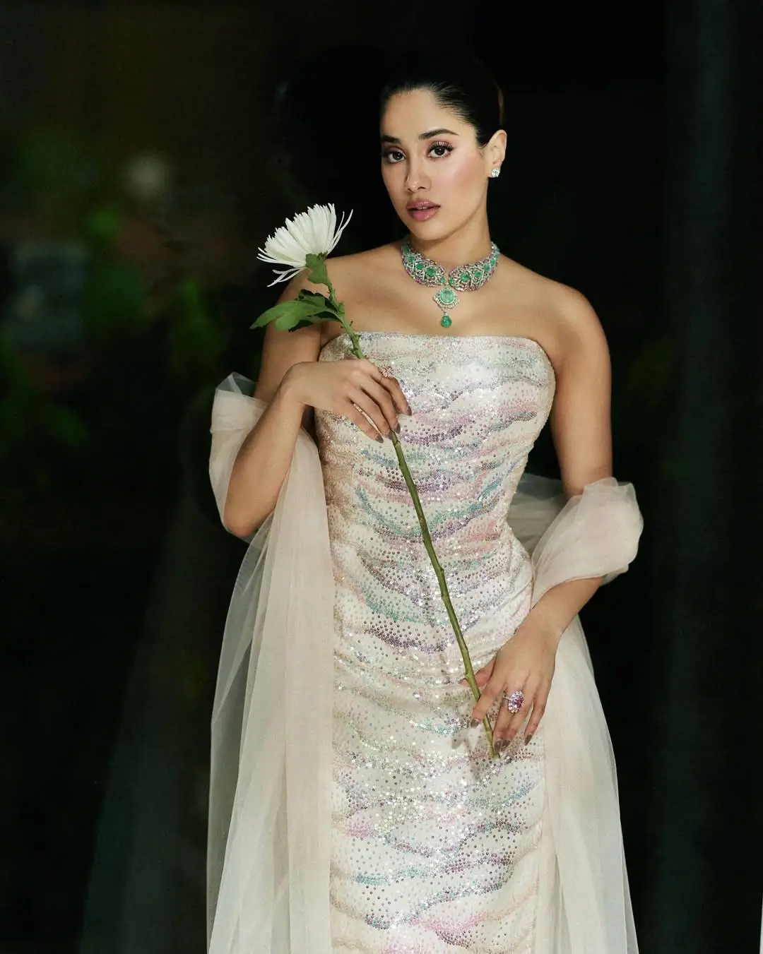 janhvi kapoor latest hot photo gallery