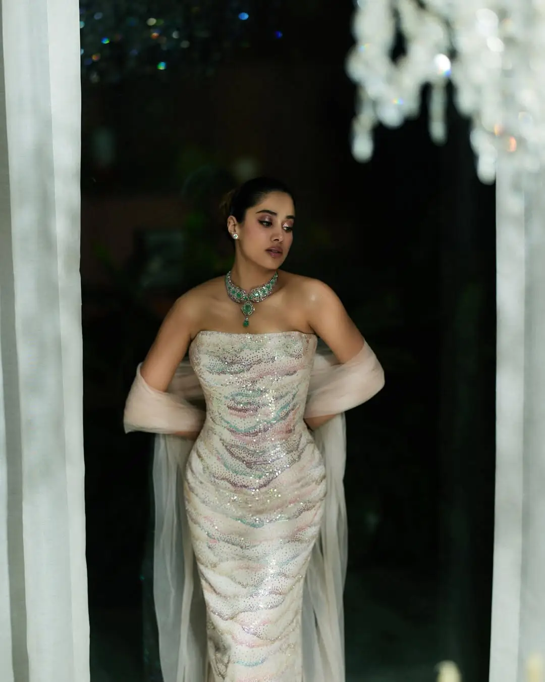 janhvi kapoor latest hot photo gallery