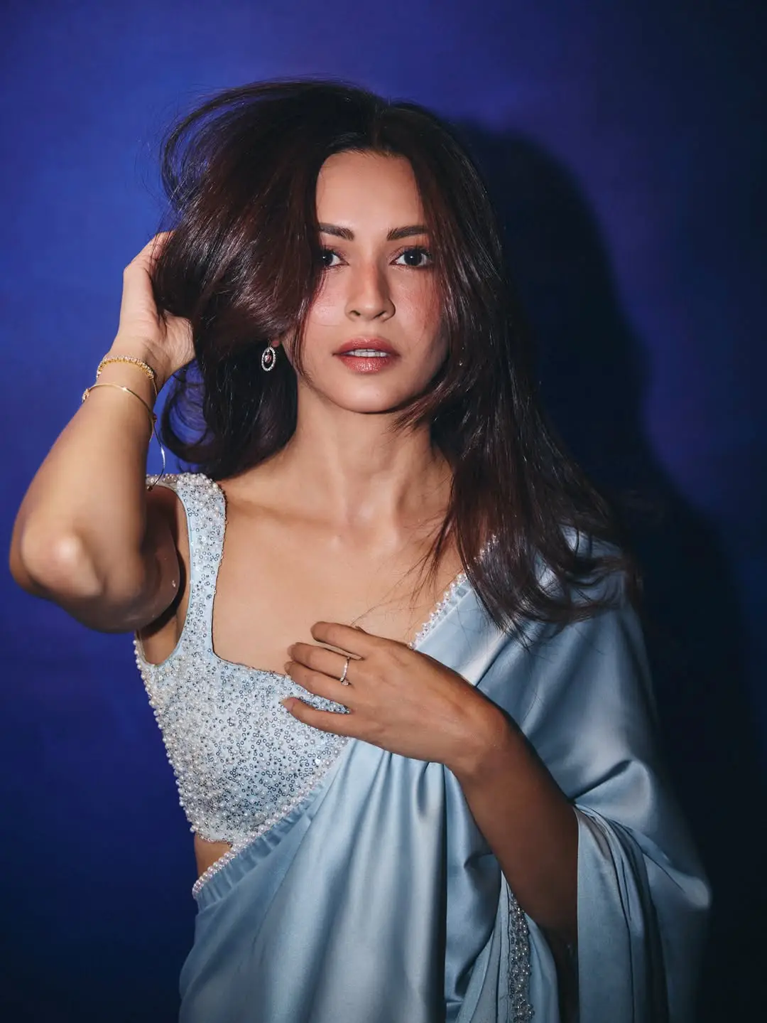 kriti kharbanda latest hot photos