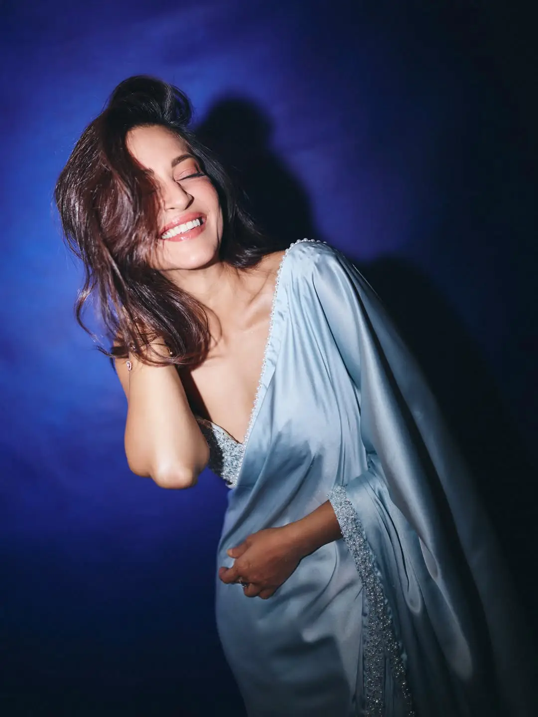kriti kharbanda latest hot photos