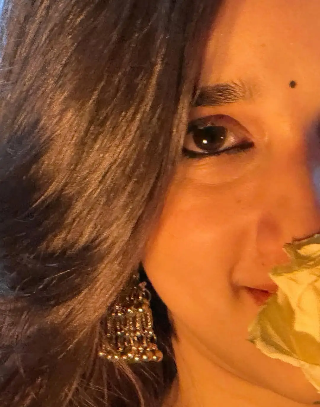 nuveksha latest hot photo gallery