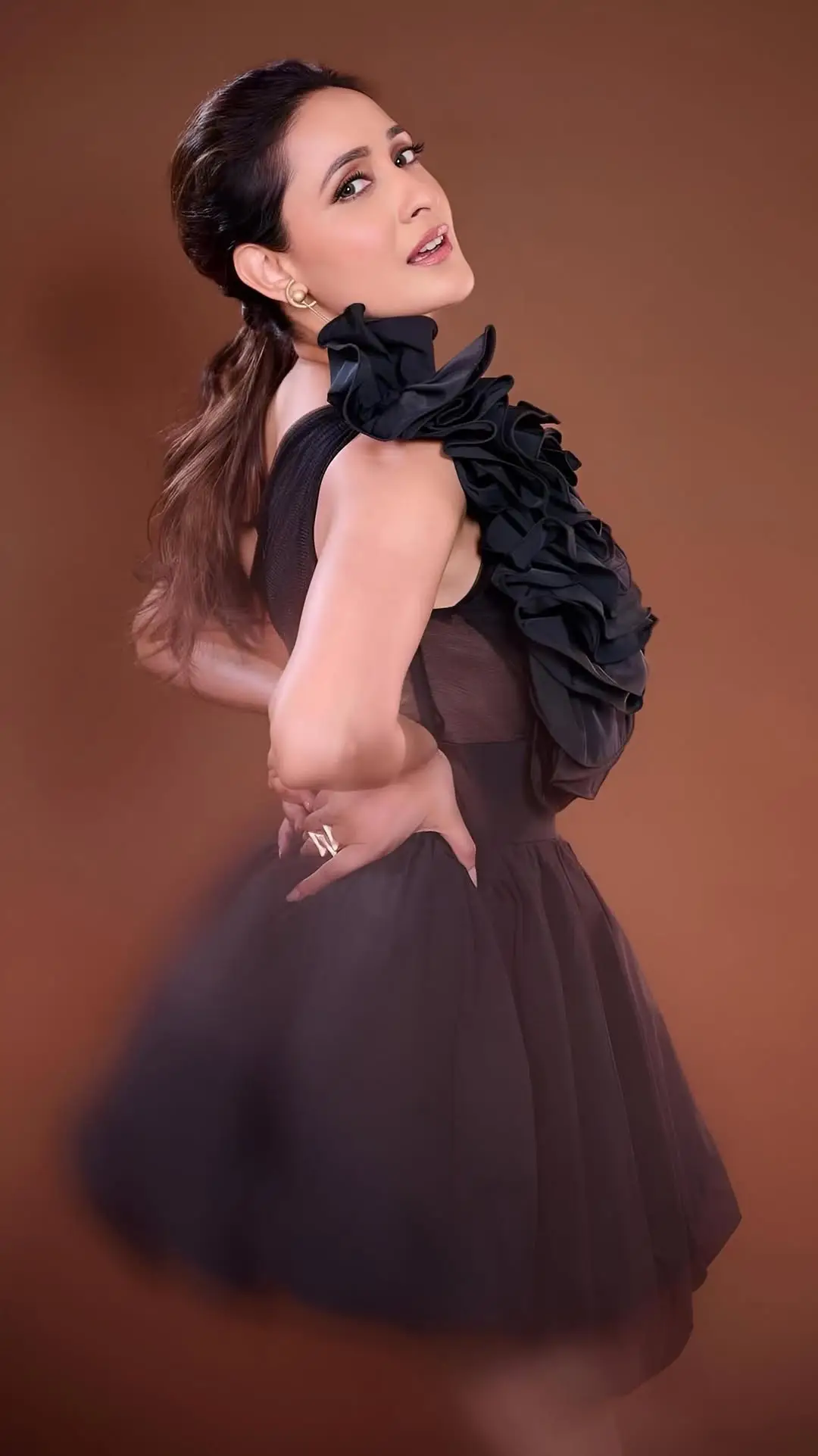 pragya jaiswal latest glamour photo gallery