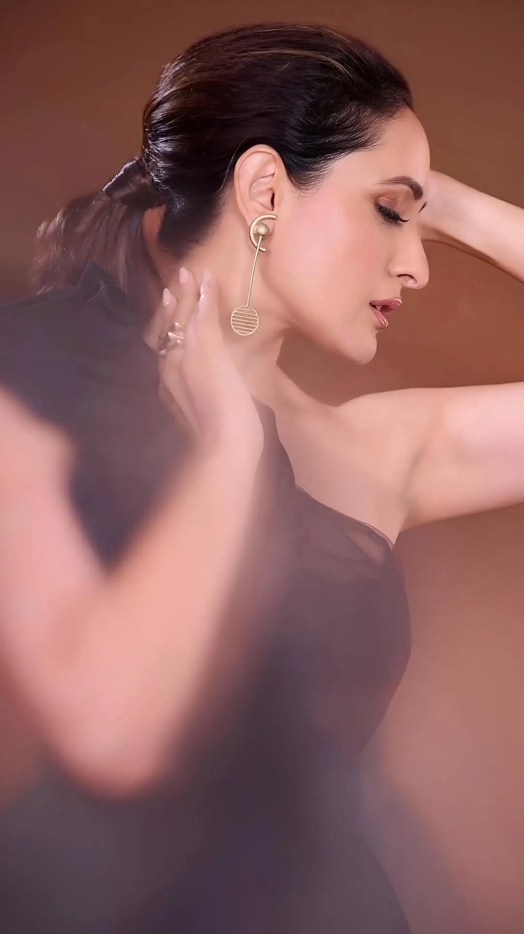 pragya jaiswal latest glamour photo gallery