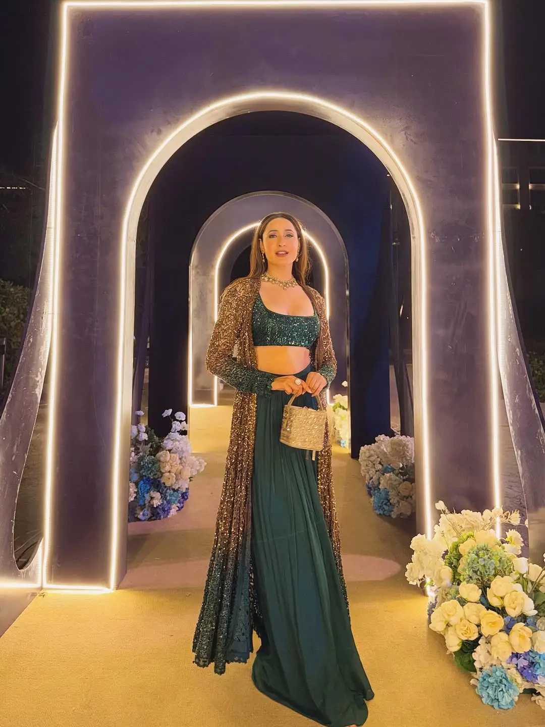 pragya jaiswal latest photo gallery