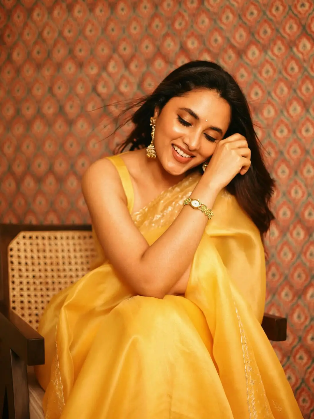 priyanka mohanan latest photo gallery