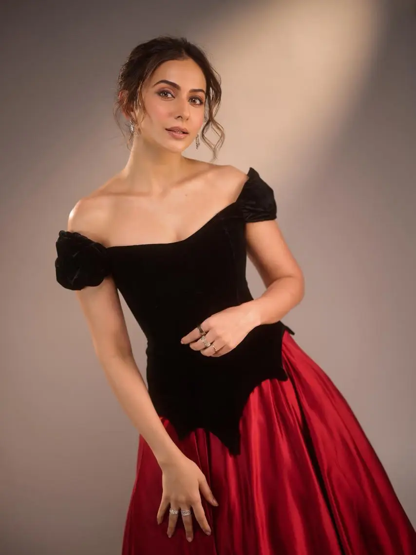 rakul preet singh latest photo gallery