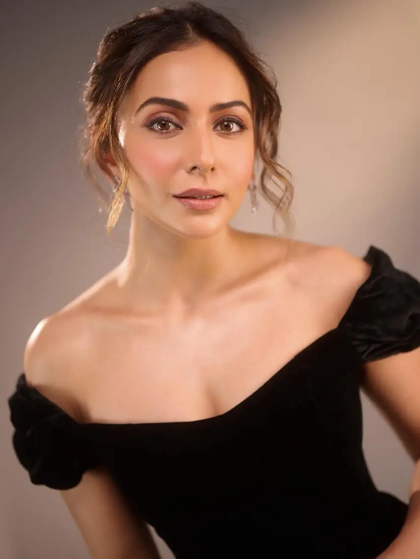 rakul preet singh latest photo gallery