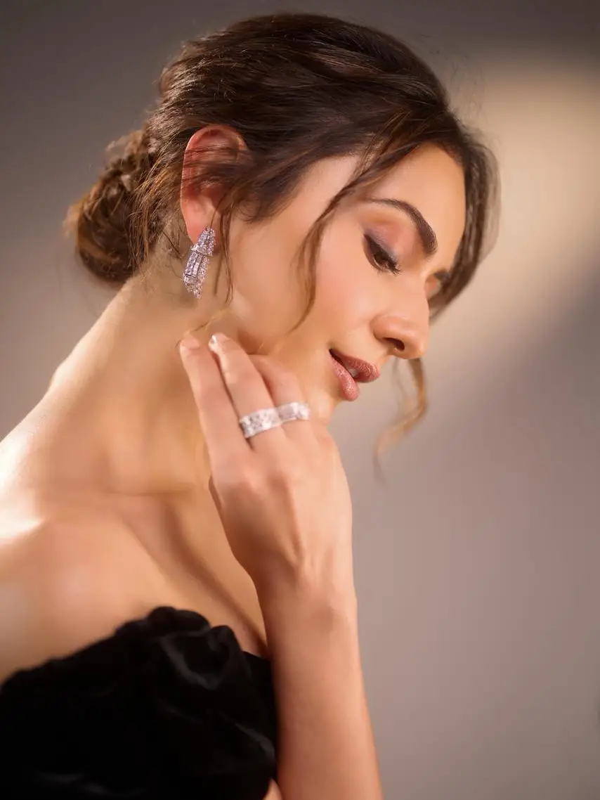 rakul preet singh latest photo gallery