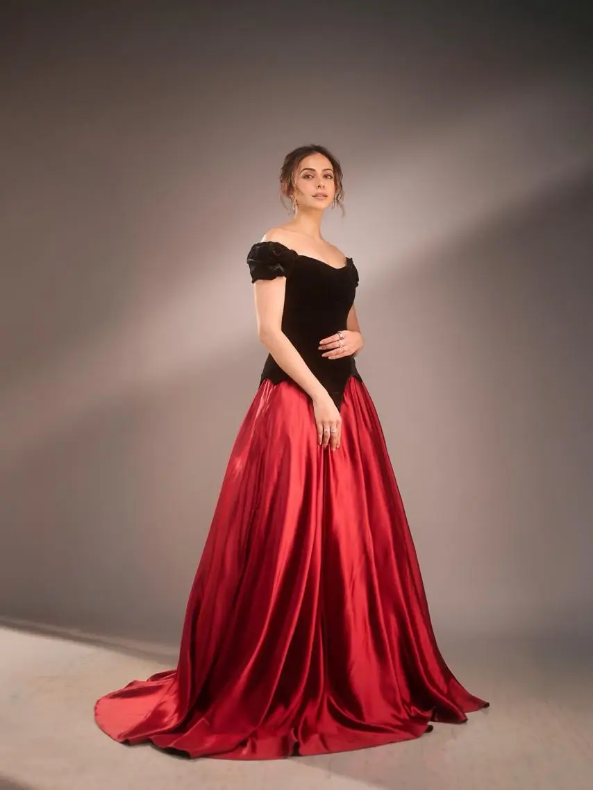 rakul preet singh latest photo gallery