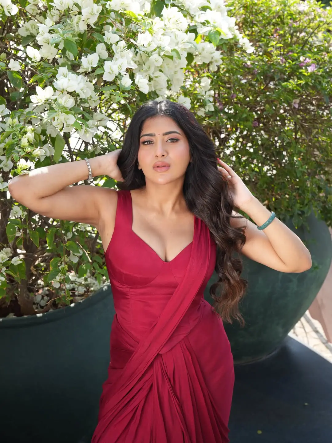 rashi singh latest hot photos