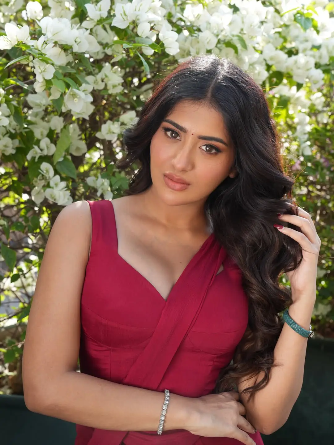rashi singh latest hot photos