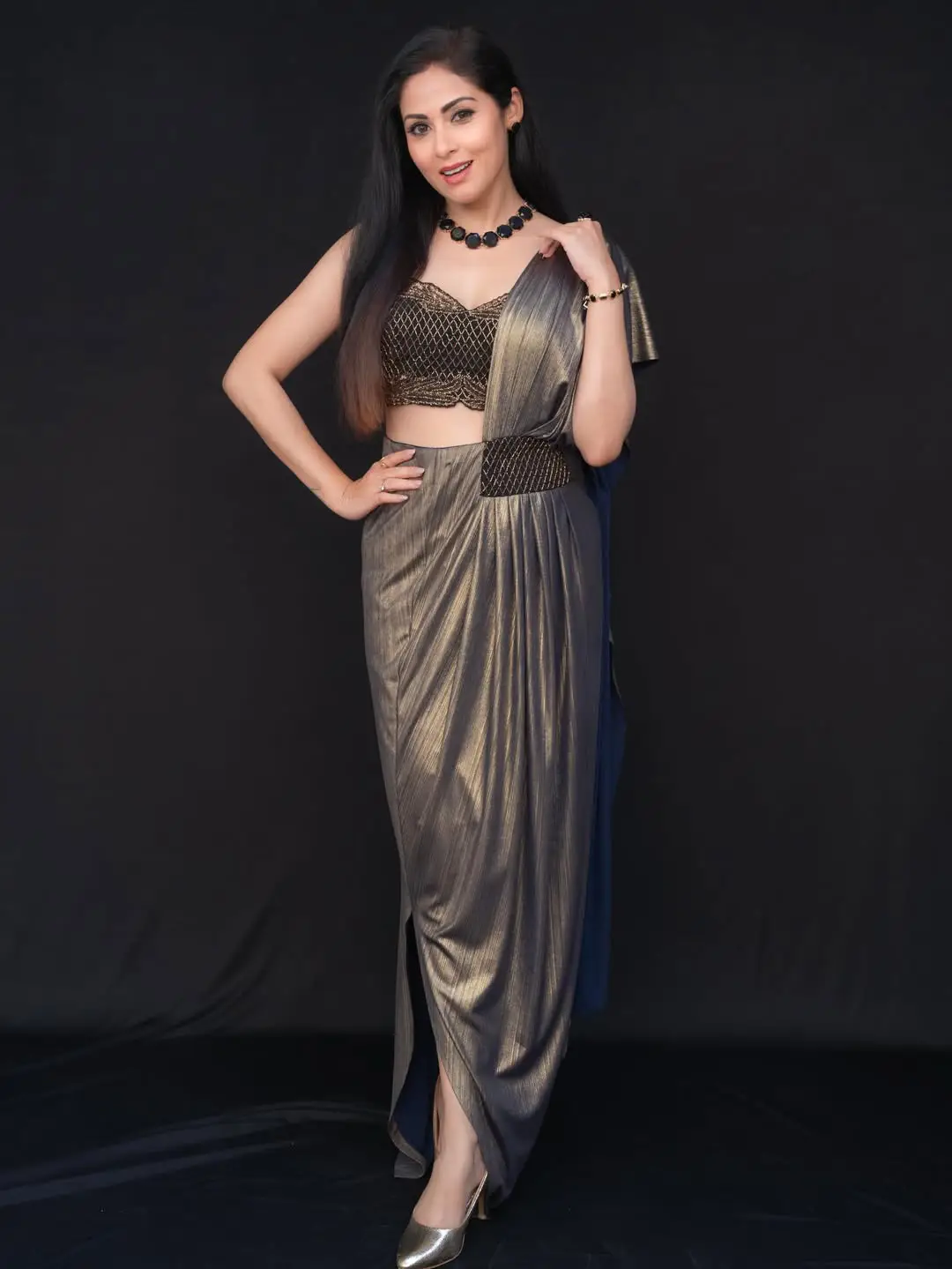 sadha latest photo gallery