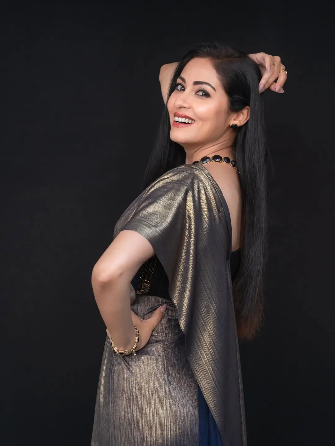 sadha latest photo gallery