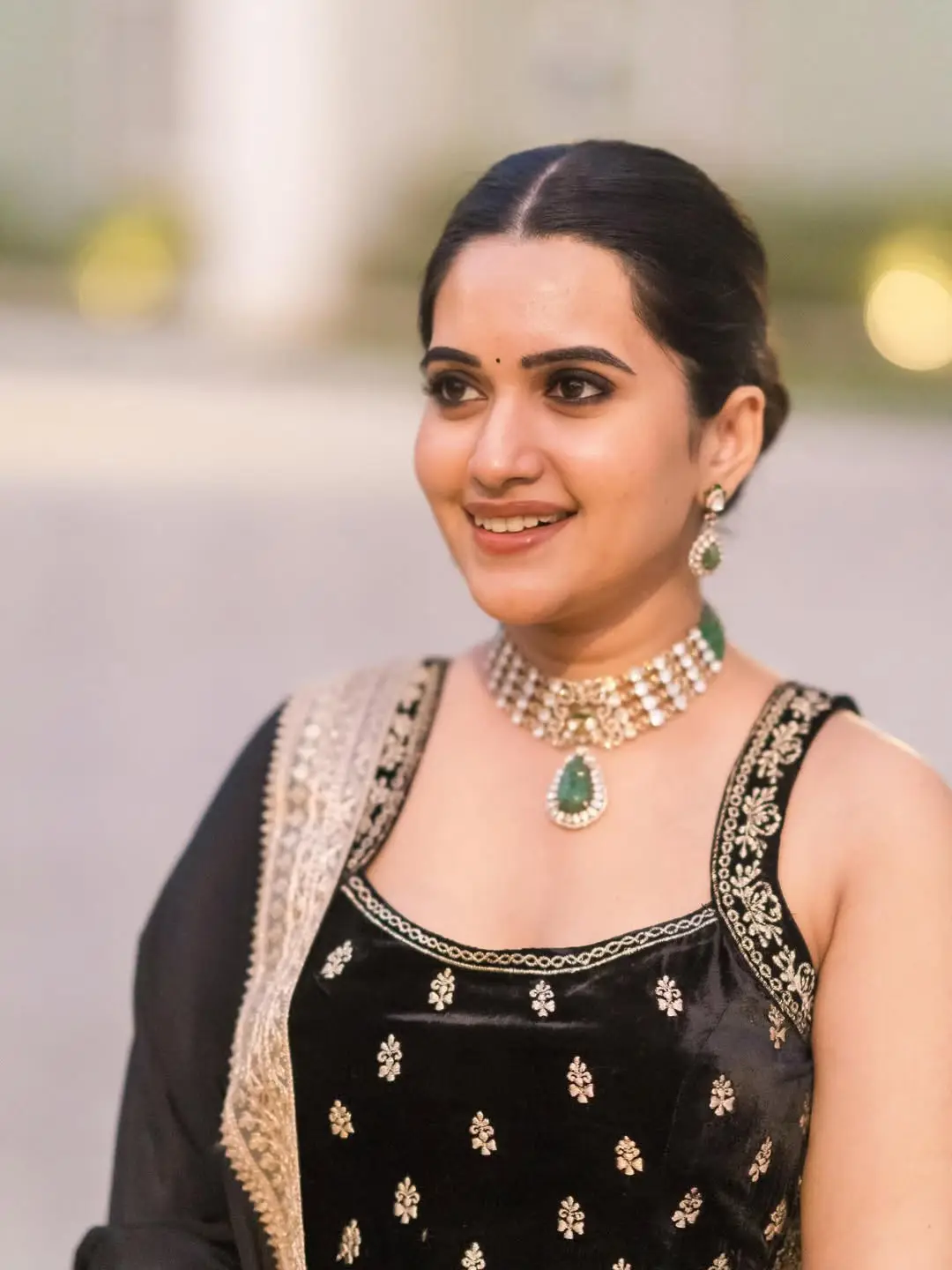 sravanthi chokkarapu latest hot photos