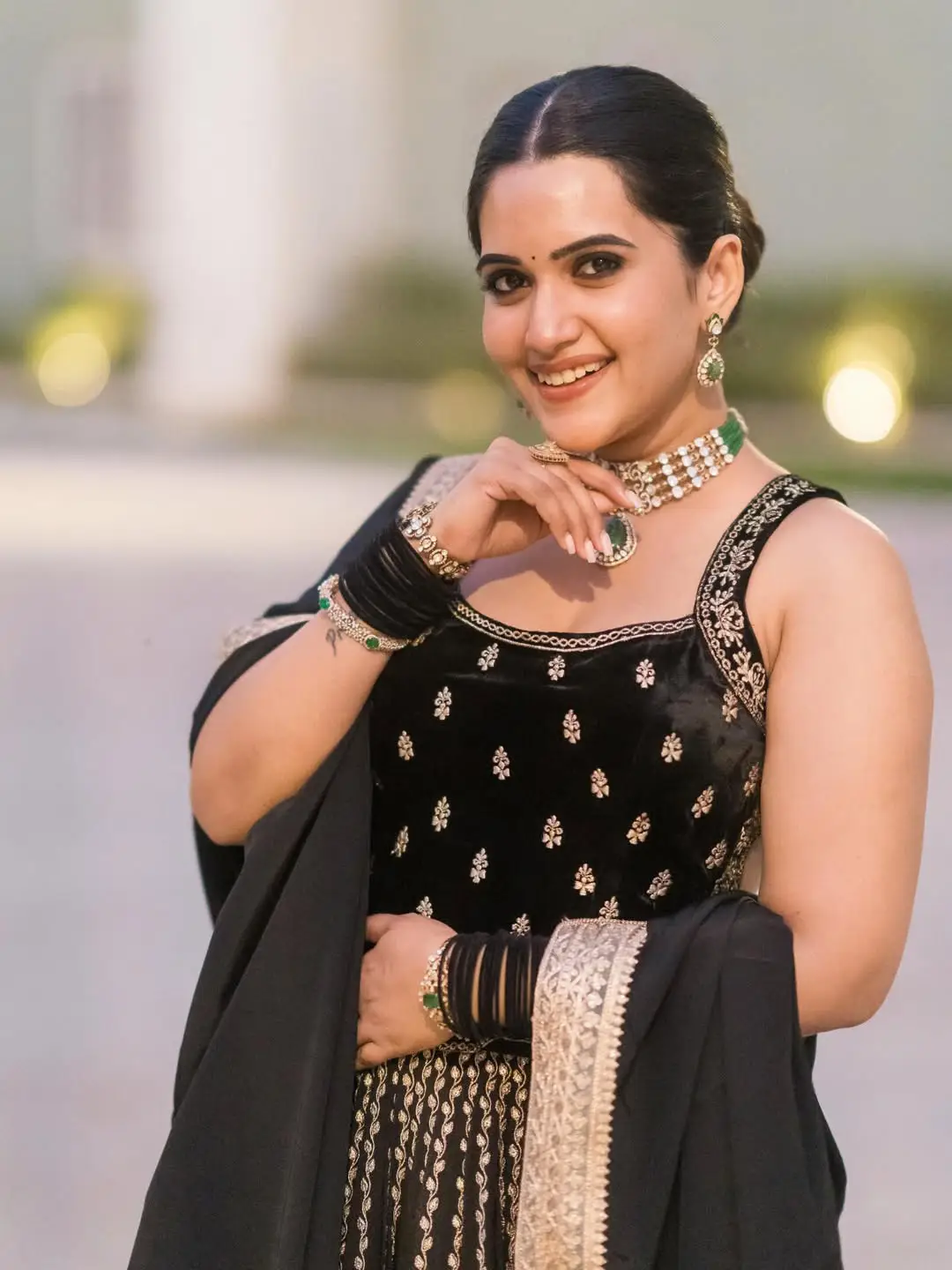 sravanthi chokkarapu latest hot photos