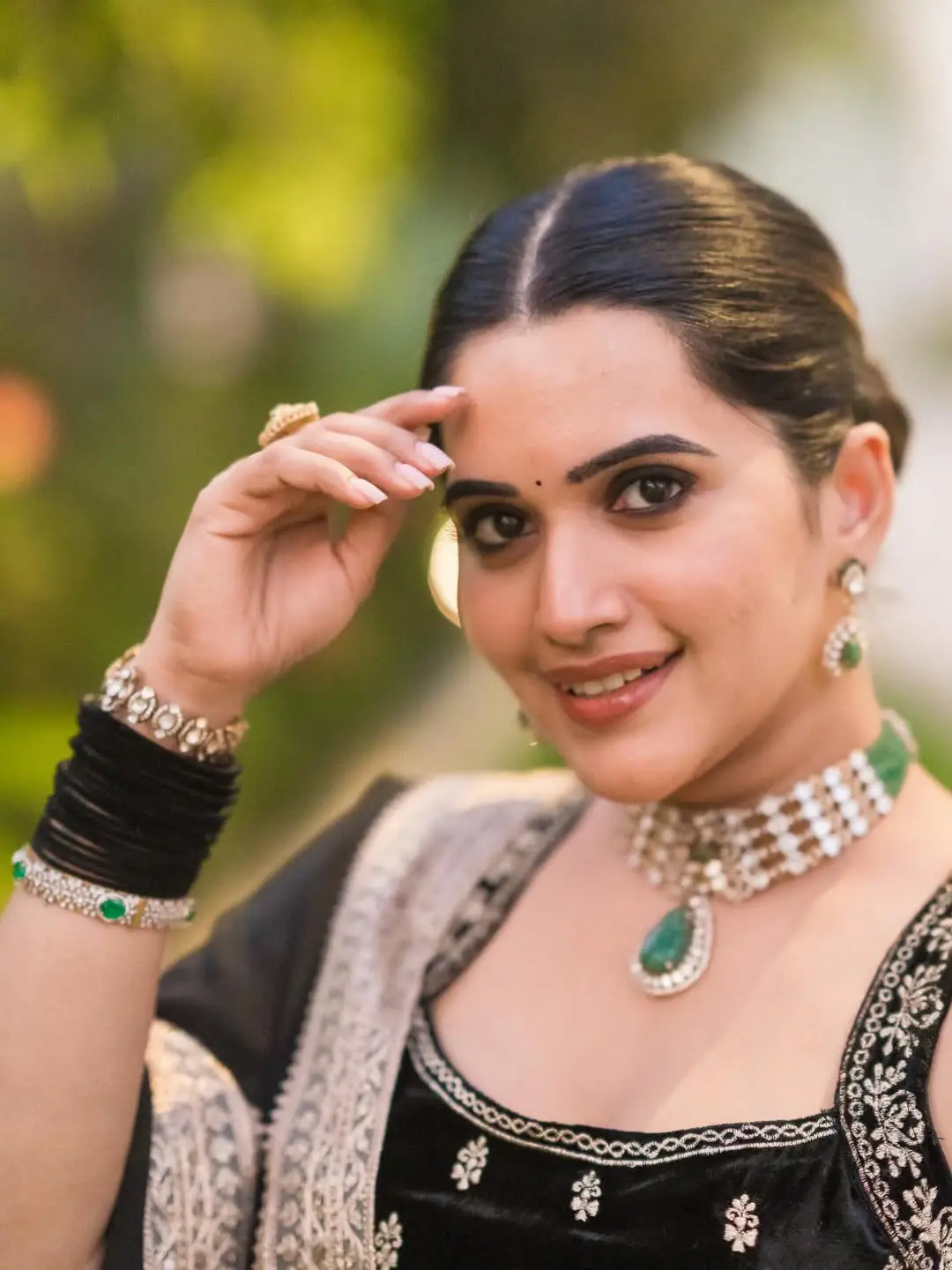 sravanthi chokkarapu latest hot photos