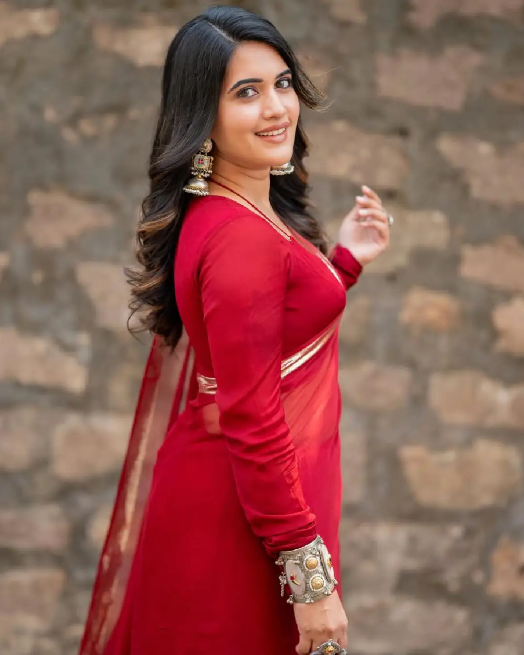 sravanthi chokkarapu latest hot photos in red saree