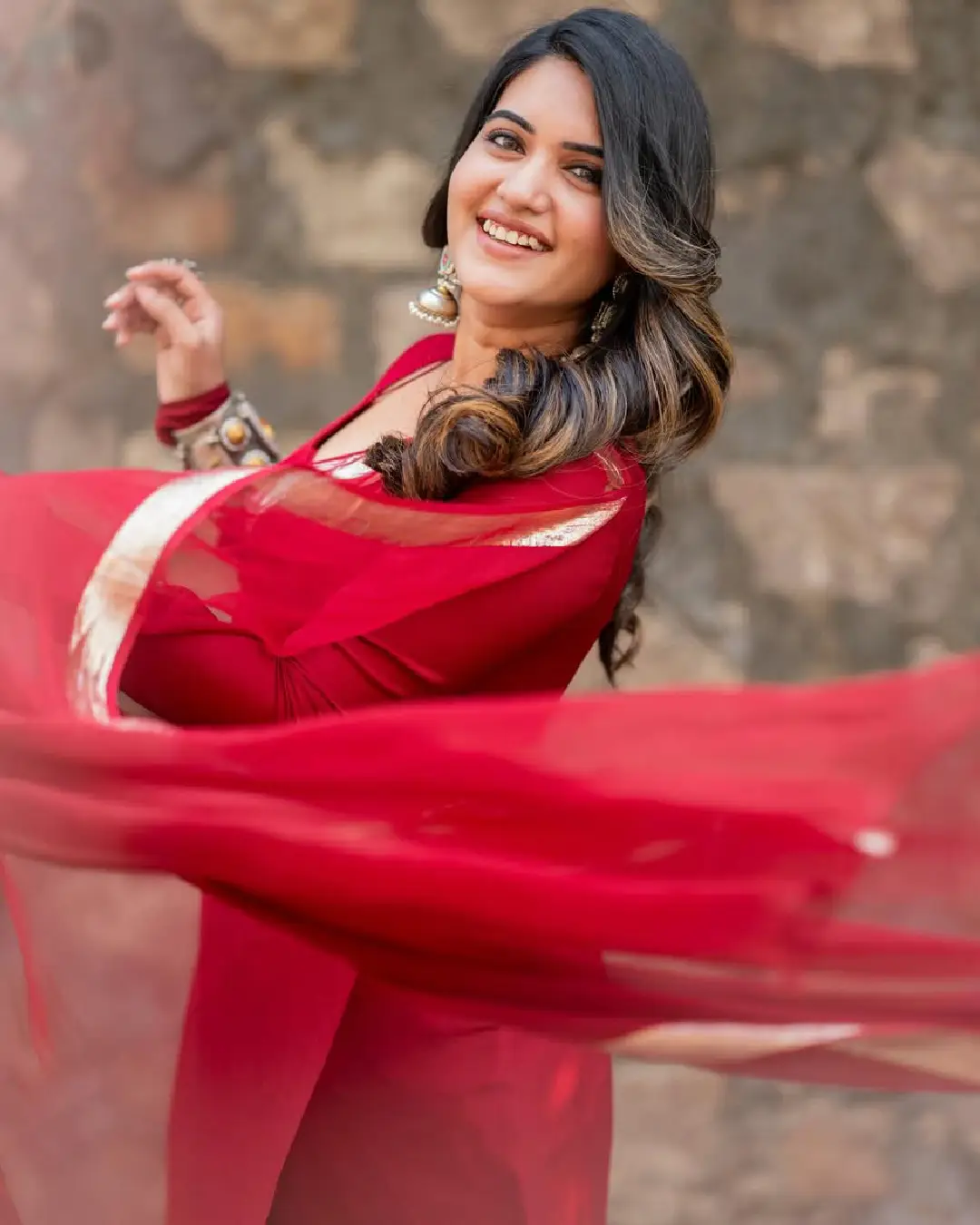 sravanthi chokkarapu latest hot photos in red saree