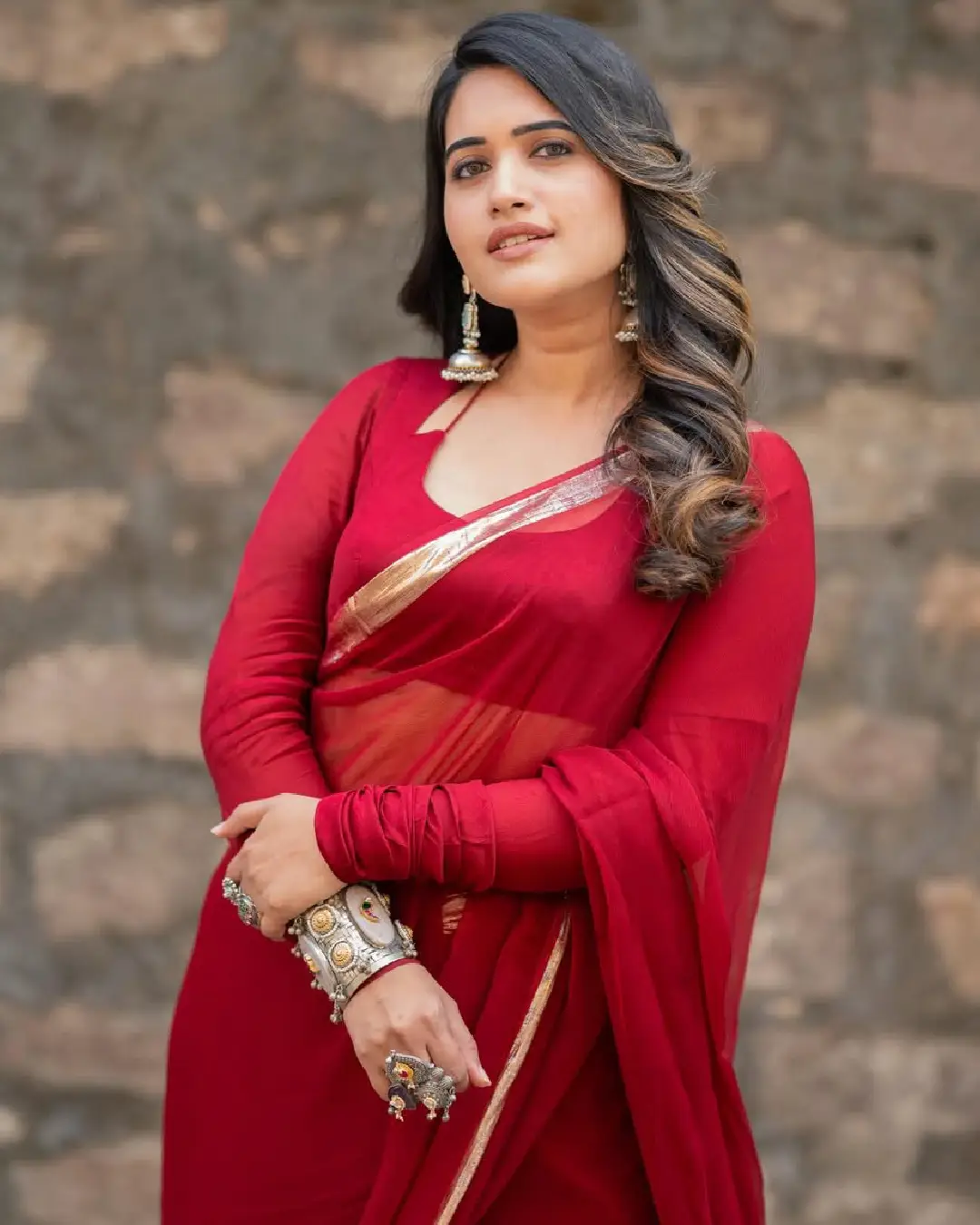 sravanthi chokkarapu latest hot photos in red saree