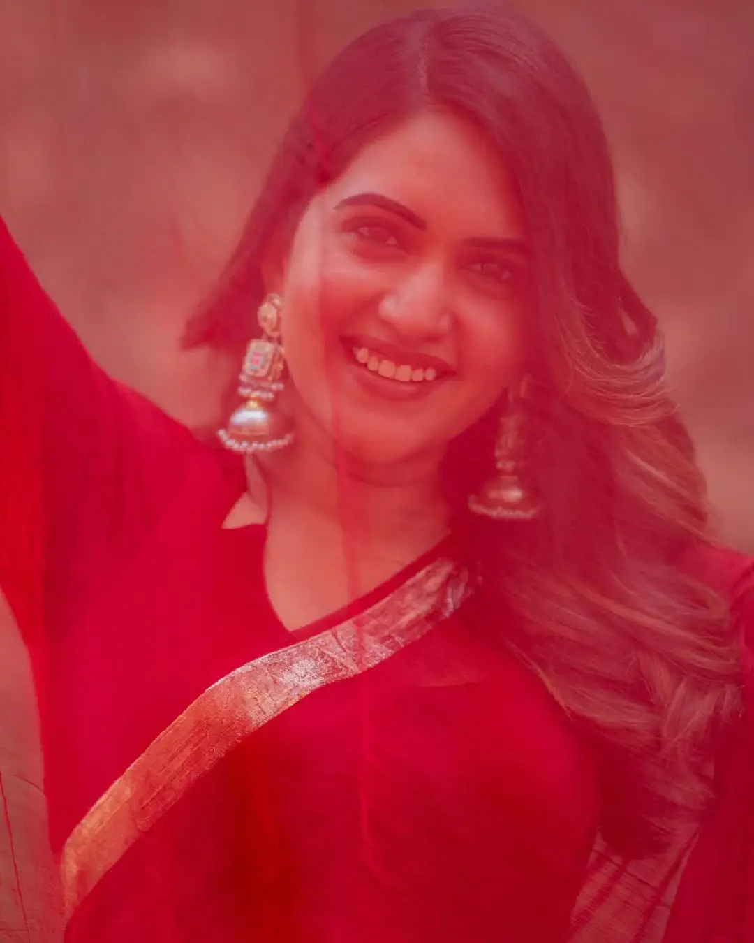 sravanthi chokkarapu latest hot photos in red saree