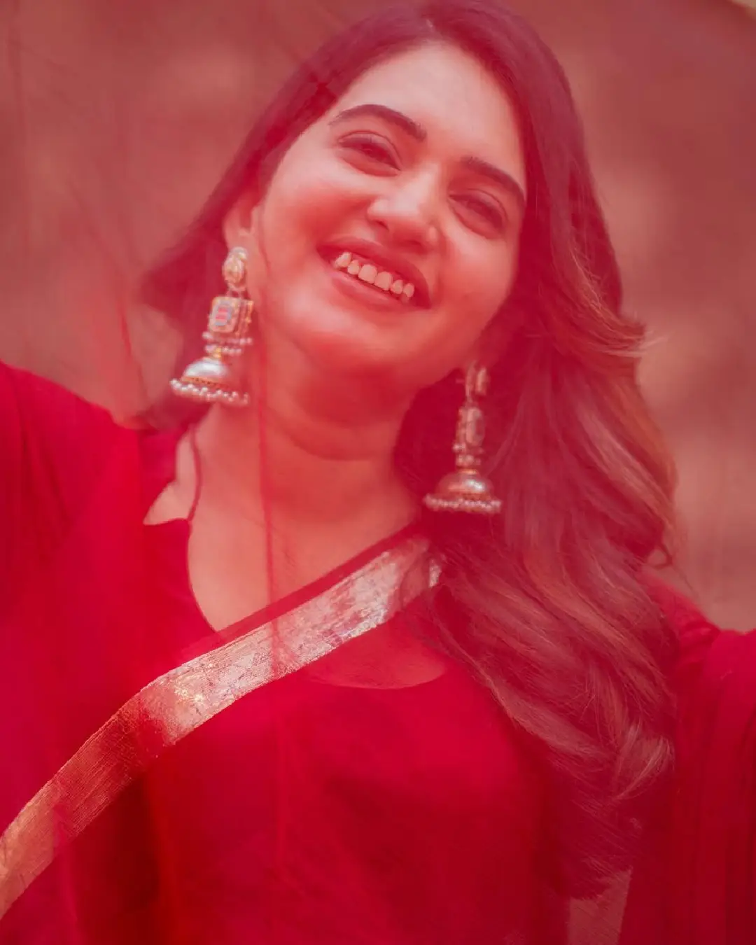 sravanthi chokkarapu latest hot photos in red saree
