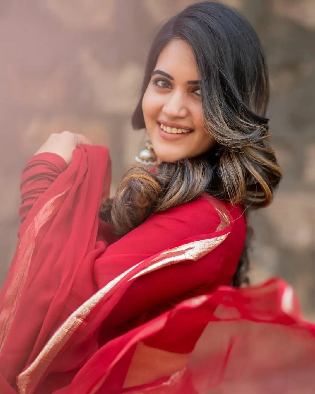 sravanthi chokkarapu latest hot photos in red saree